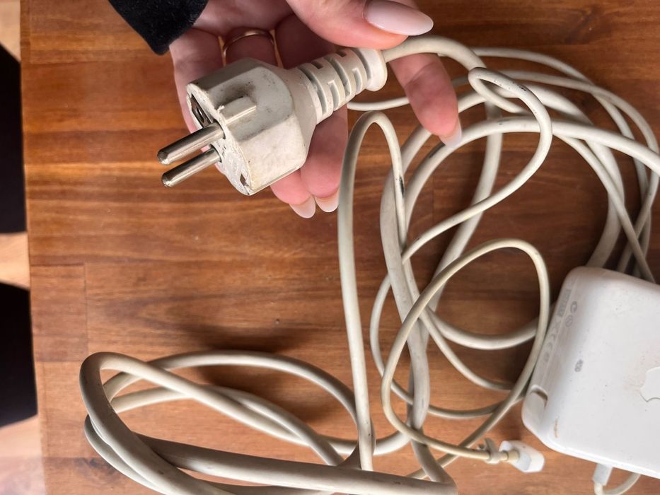 Incarcator macbook 60w, A1184