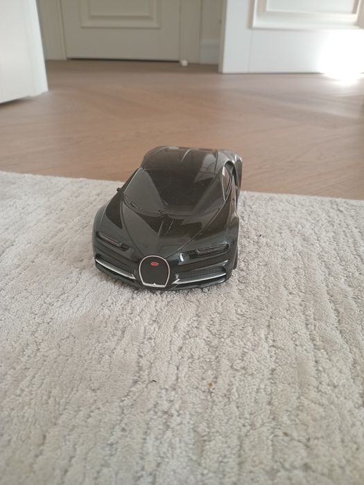 Радиоуправлаемая машинка