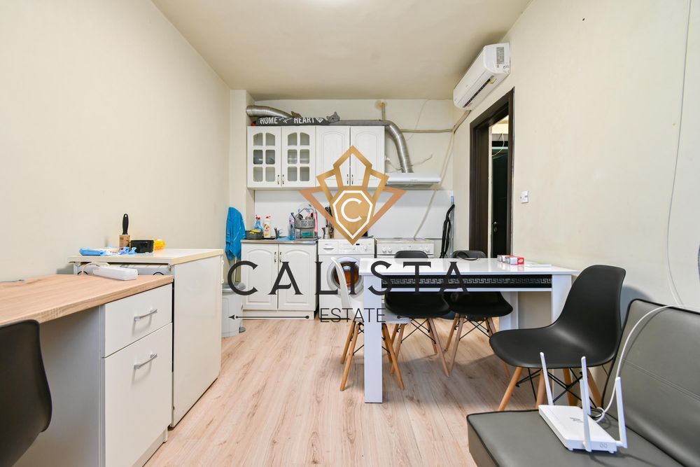 Дава се под наем Двустаен апартамент в София, Банишора - 42 кв.м за 447.78 € - Снимка #1