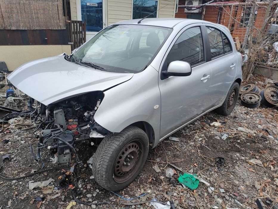 Продавам на части Нисан Микра 2016г