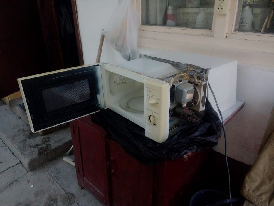 Микроволновка на запчасти
