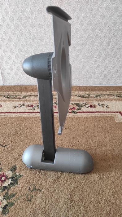 Продам кронштейн -подставка