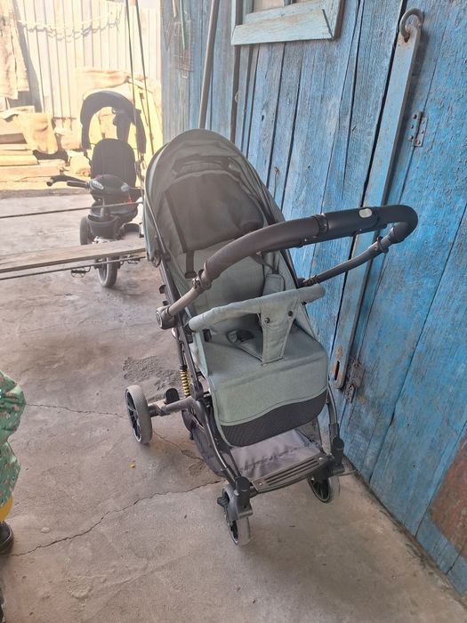 Продам коляску прогулочную