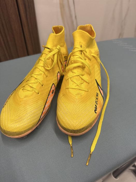 Продам бутсы для футбола