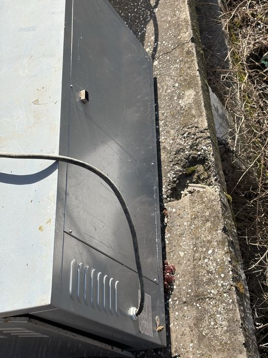 Пицарка, фурна пещ за пици на ток