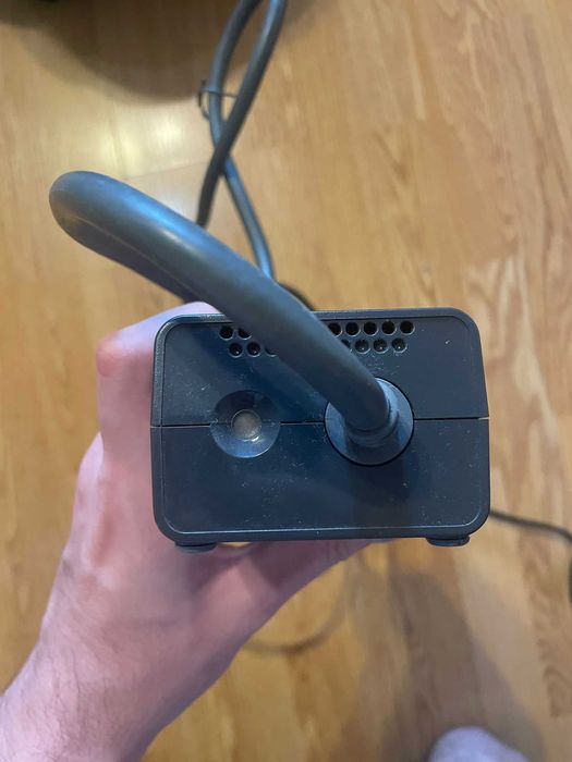 Xbox One (functional) 500 GB + 2 controllere (defecte)