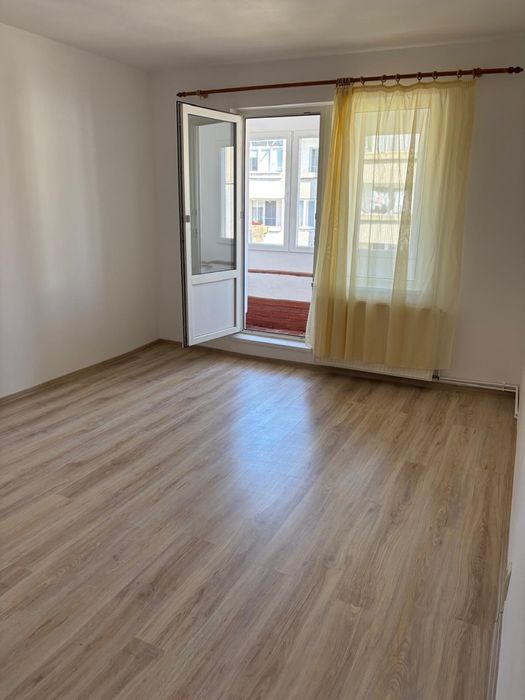De vanzare apartament 2 camere,confort 1