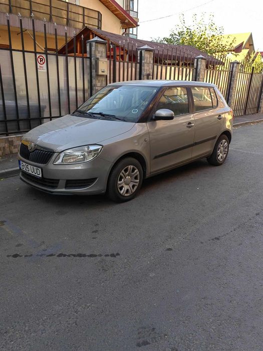 Vând Skoda Fabia benzina