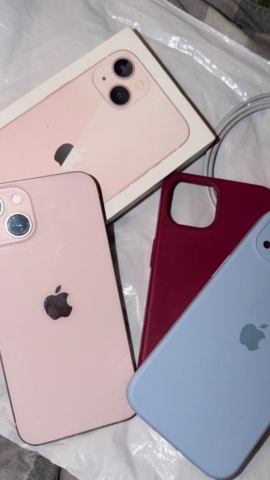 Продается Iphone 13 в отлично состоянии