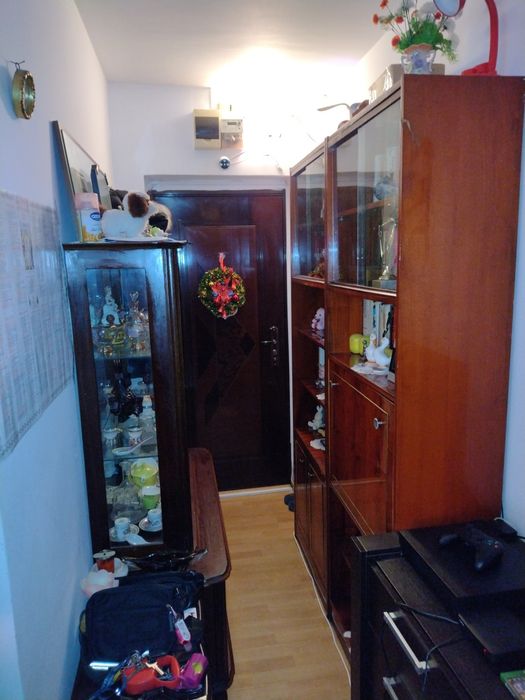 Vand garsonieră zona Titan
