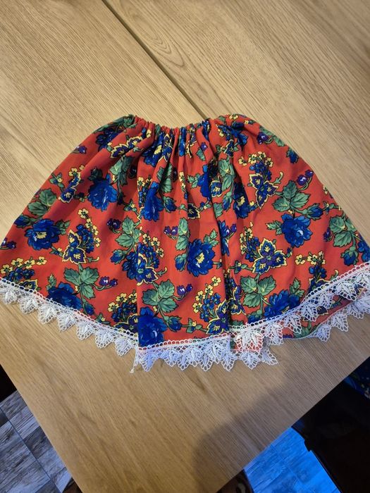 Costum popular pentru fetite