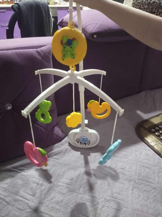 Продам мобиль на кроватку  2500