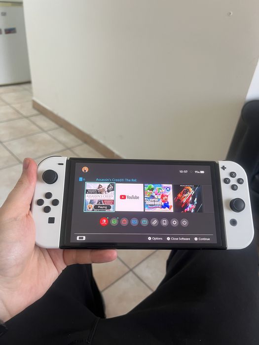 Vand Nintendo Switch Oled in stare perfecta !!