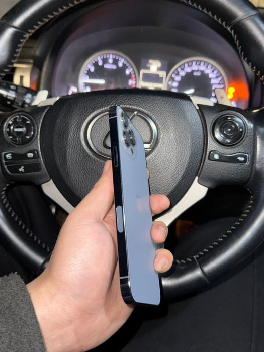 Продам Iphone 13 Pro Max