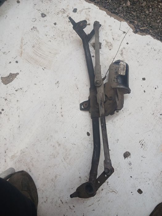 Трапеция дворников Фольксваген Гольф4