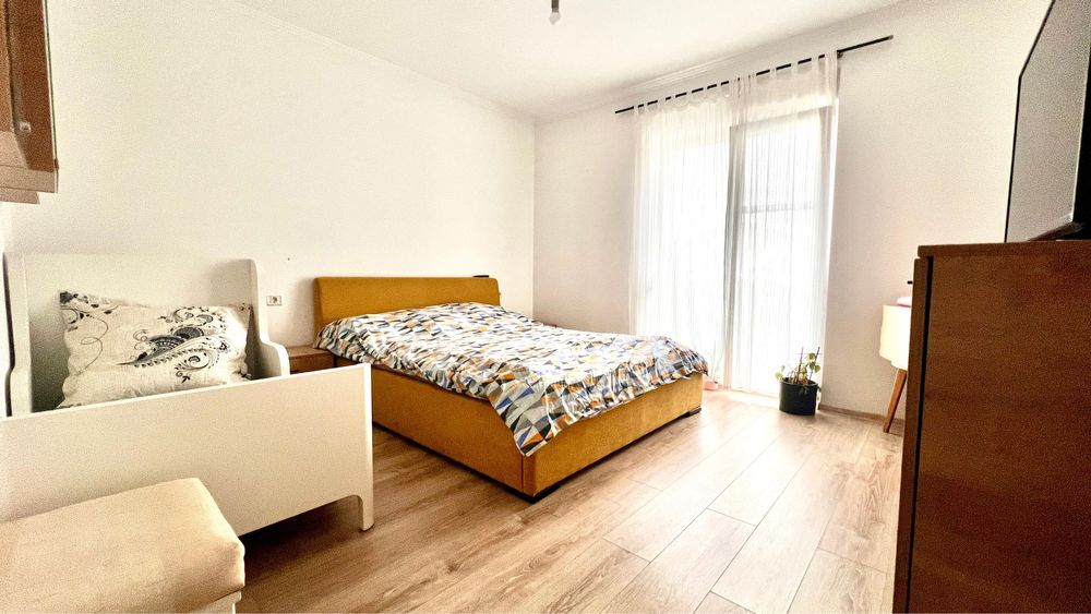 Vand apartament 3 camere Dumbravita