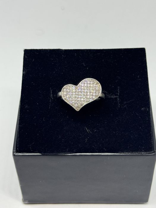 дамски сребърен пръстен сърце 2.76гр 925
