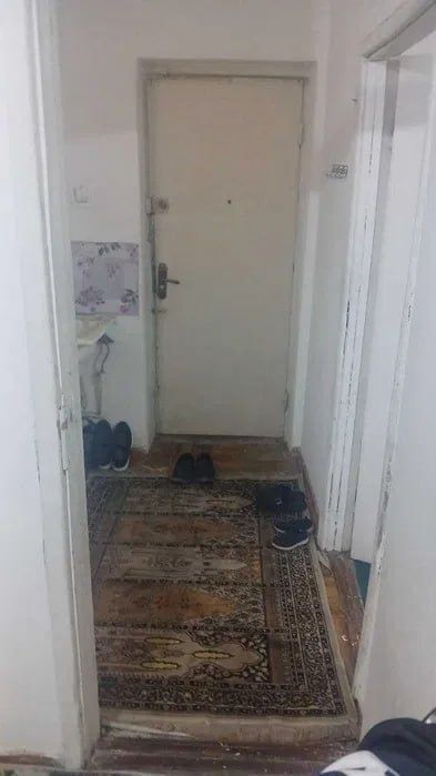 Янгихаёт Тумани Спутник 4 да 2 Хона Квартира Сотилади!