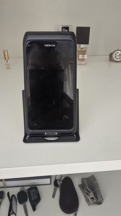 Легендарная Nokia Е7-00