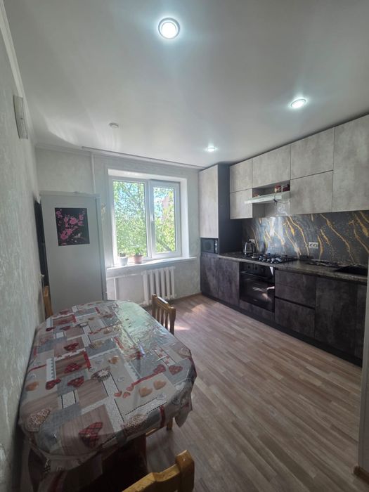 ПРОДАМ 3 комнатную квартиру