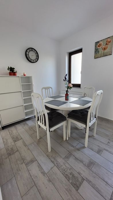 Garsonieră de închiriat