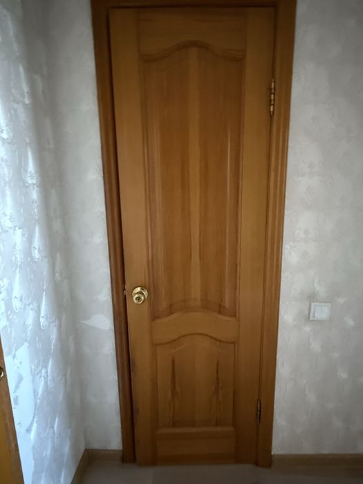 Продам двер от 10 тыс 8 дверь есть