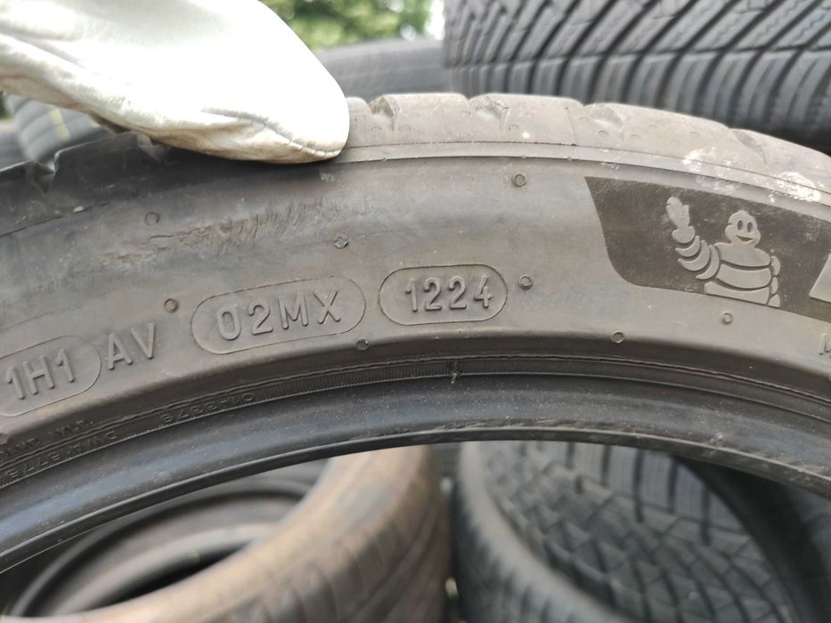 2бр Летни гуми 235 40 19 - Michelin - DOT 2024