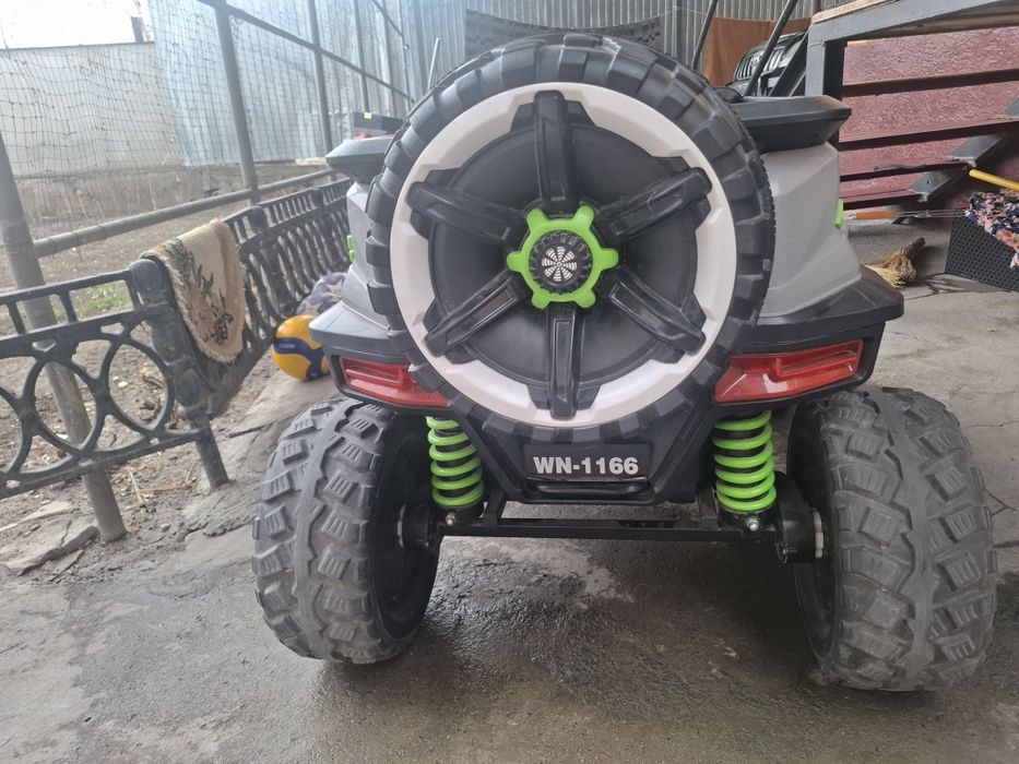 Продам машину для детей