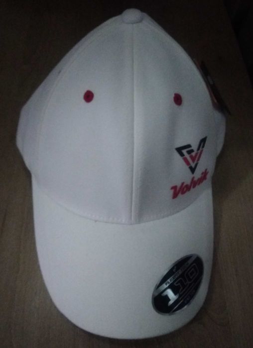 Кепка новая привезённая