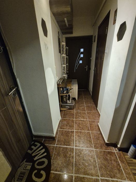Apartament 3 camere transformat în 2 - Valea Rosie, propietar