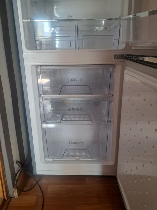 Продам холодильник