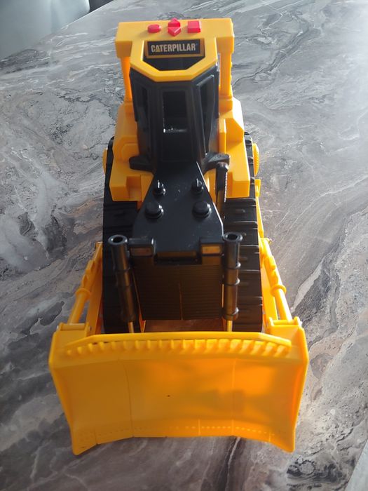 Бъги с дистанционно управление и детски булдозер Caterpillar