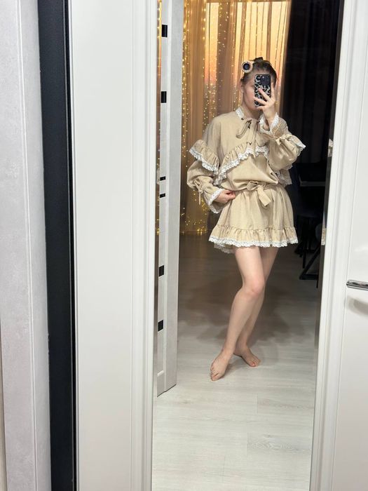 Продам платье с поясом