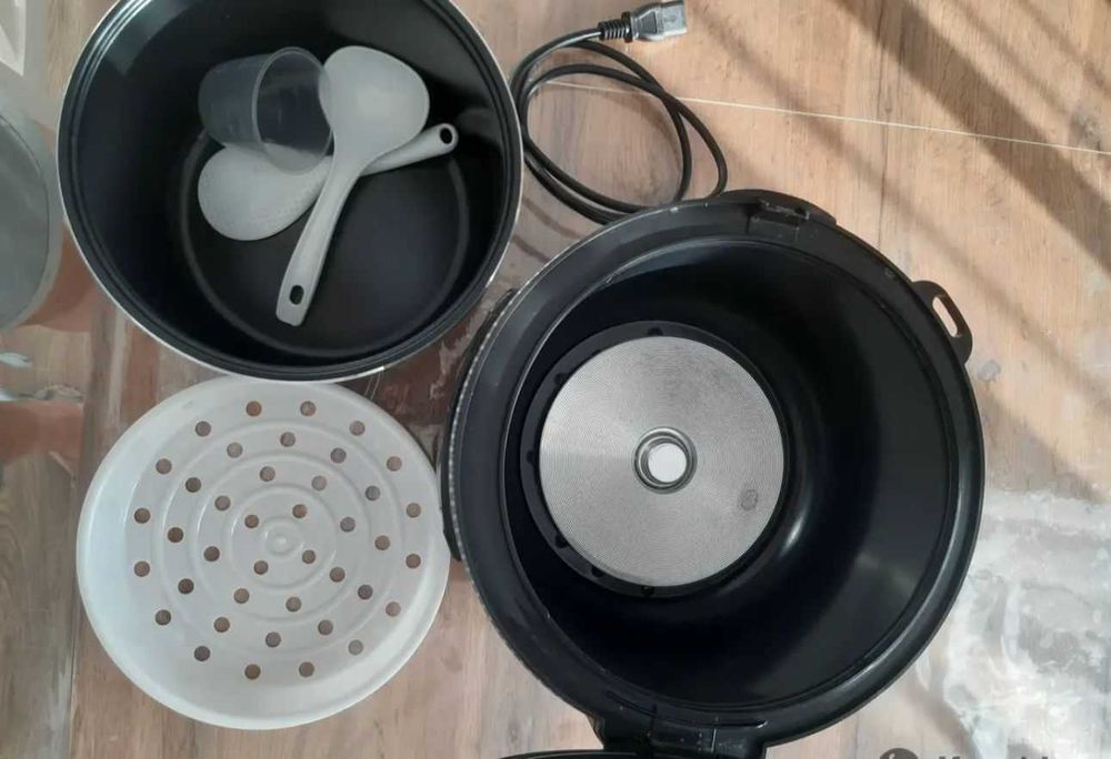 Мультиварка RED Solution RMC-M227S