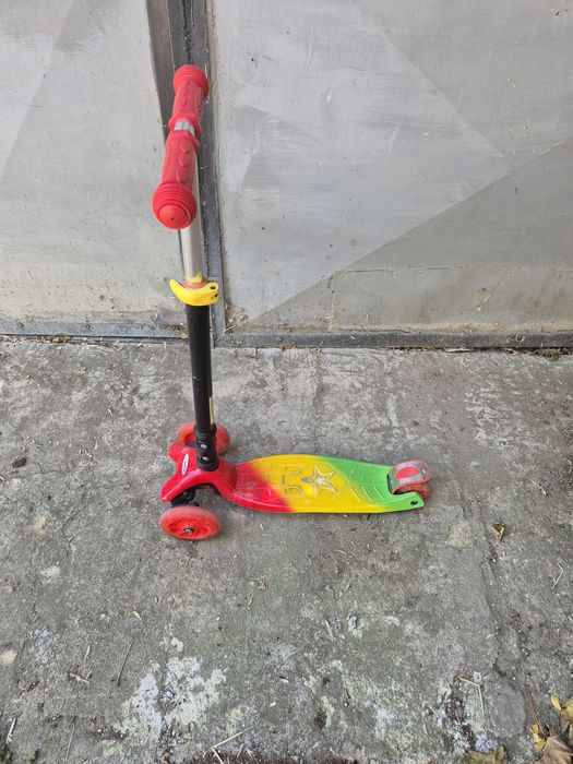 Продавам детска тротинетка до 50кг