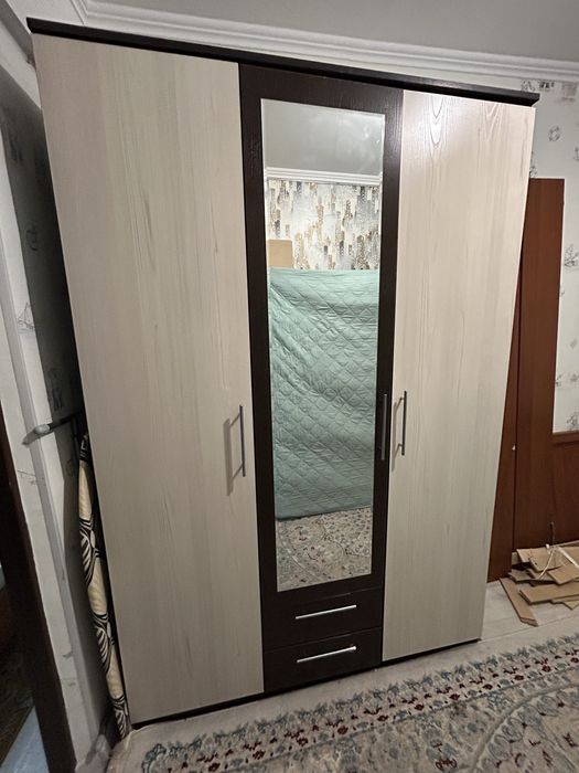 Шкаф для спальни в отличном состоянии