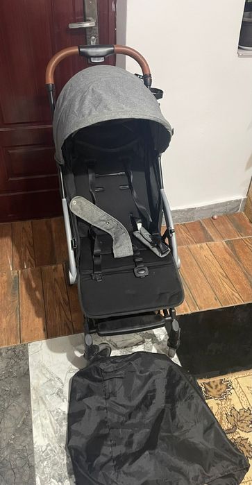 Cărucior copiii tip troller