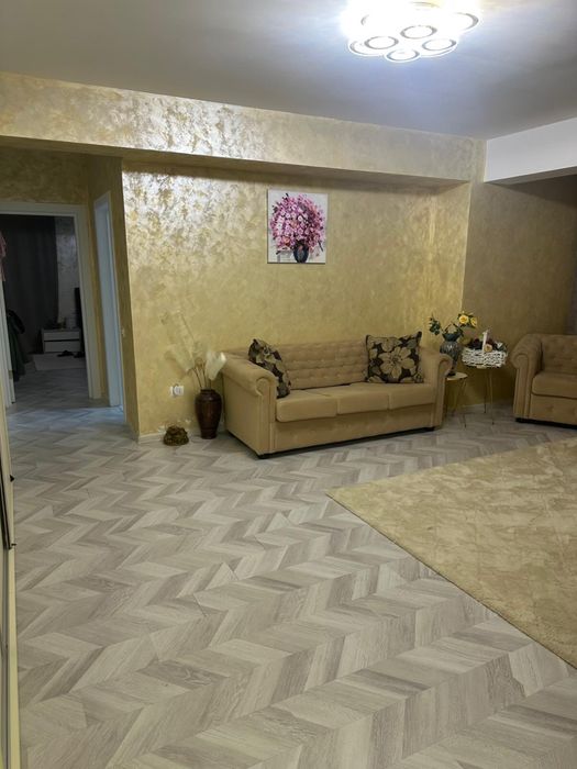 Vand apartament 2 camere  87 mp zona tomis plus