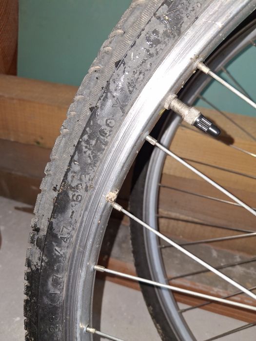 Bicicletă dama  28" Stare foarte bună, gata de drum!