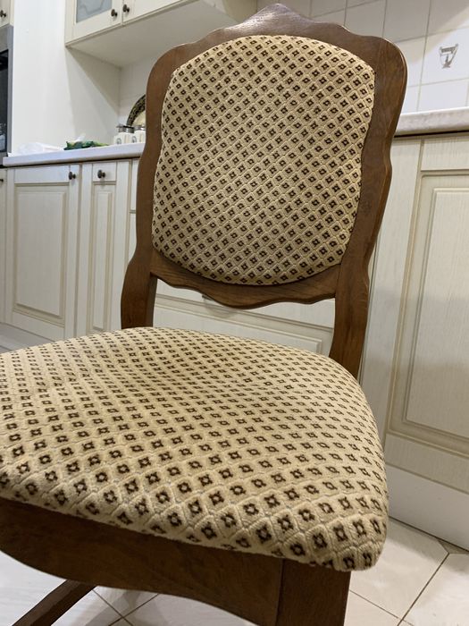 Стулья 6 штук.