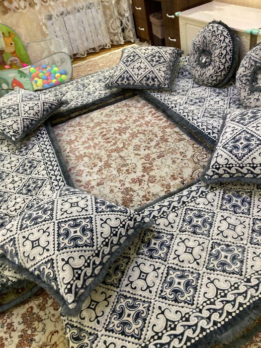 Курпачи 4-метровые, 4 штуки, 4 +2 подушки