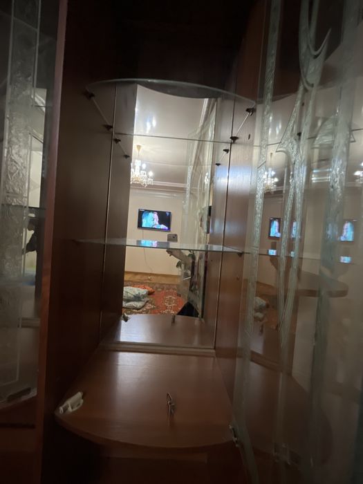 Сервант, торг уместен.