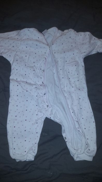 Дрешки за новородено от 0 до 6 месеца