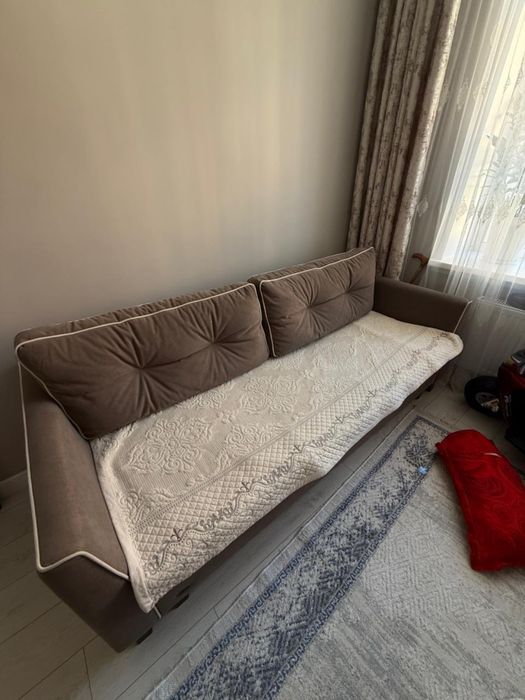 Диван в хорошем состоянии
