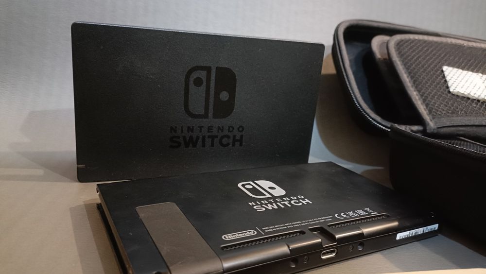 Nintendo switch V2 Modat cu card de 512gb Kingston full box