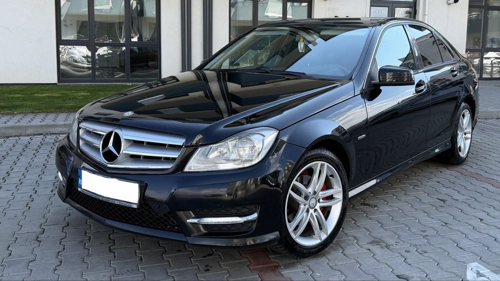 Mercedes C200 2.2 D 140 CP 2014 E5 Facelift Pachet AMG Manual 6+1 Trepte Pret 5.450 € Neg