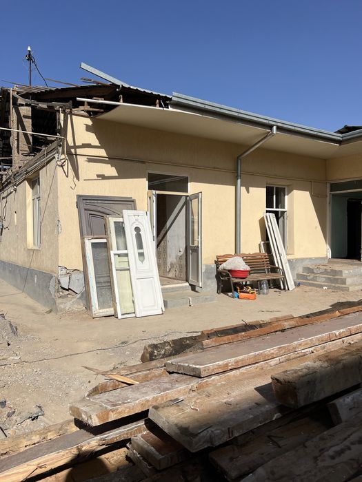 uy buzish snos demontaj ishlari