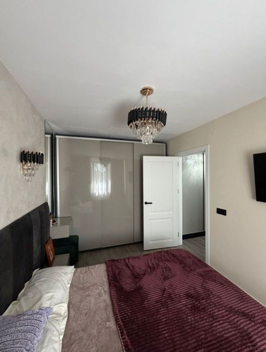 Vand apartament 2 camere situat pe str. George Fotino, langa Facultatea de Drept