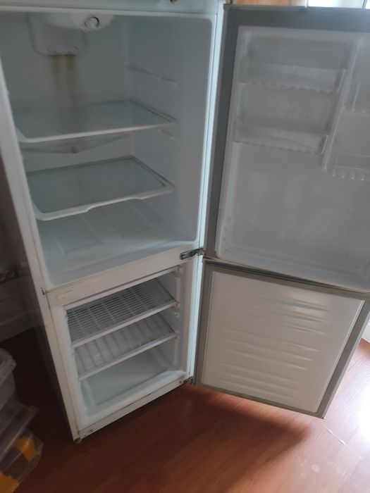 Продам холодильник б/у.