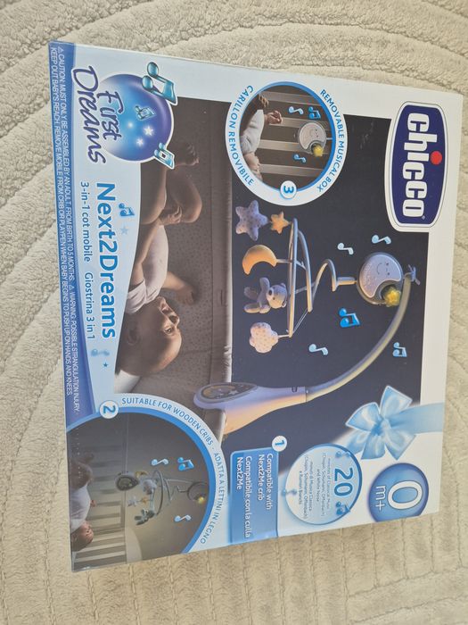 Пееща играчка за кошара въртяща се с играчки